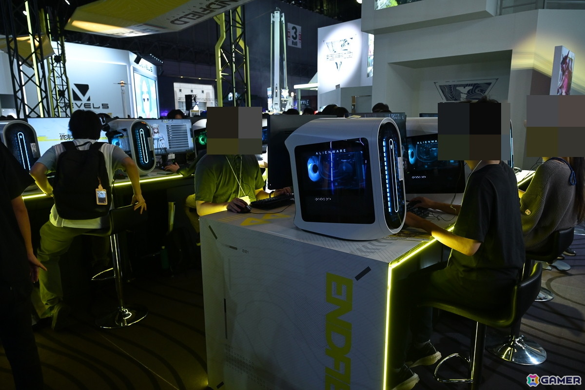 「アークナイツ:エンドフィールド」試遊&ブースレポート!「集成工業システム」を再現した大模な仕掛けとコスプレイヤーのステージがアツい【TGS2025】の画像