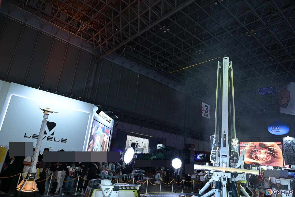 「アークナイツ:エンドフィールド」試遊&ブースレポート!「集成工業システム」を再現した大模な仕掛けとコスプレイヤーのステージがアツい【TGS2025】の画像