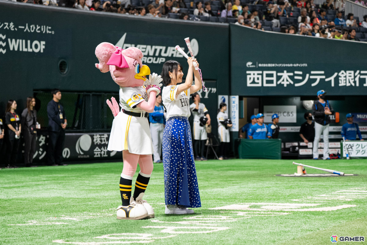 「劇場版ゾンビランドサガ ゆめぎんがパラダイス」×福岡ソフトバンクホークスのコラボイベントが開催!田野アサミさん、種田梨沙さんが始球式に挑戦の画像