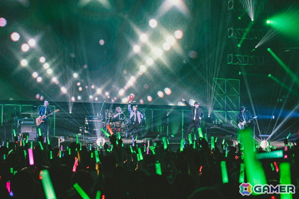 日本武道館を包み込んだ「FF14」楽曲とファンの熱狂！「THE PRIMALS Dark Decades Tour BUDOKAN」9月30日公演レポートの画像12