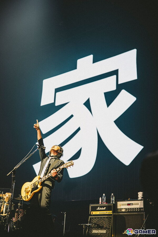 日本武道館を包み込んだ「FF14」楽曲とファンの熱狂！「THE PRIMALS Dark Decades Tour BUDOKAN」9月30日公演レポートの画像18