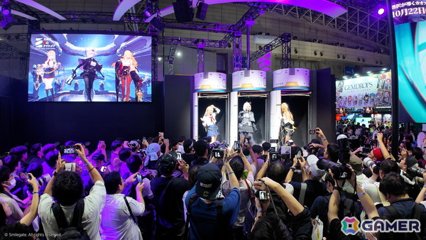 TGS2025のスマイルゲートブースには2万人以上が来場―「カオスゼロナイトメア」「MIRESI：視えない未来」の試遊には最長で約2時間の待機列もの画像1