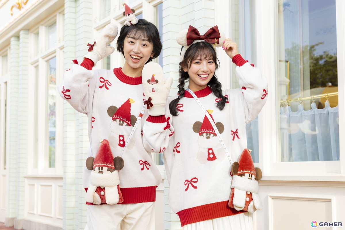 東京ディズニーリゾートのクリスマスを盛り上げるスペシャルグッズと