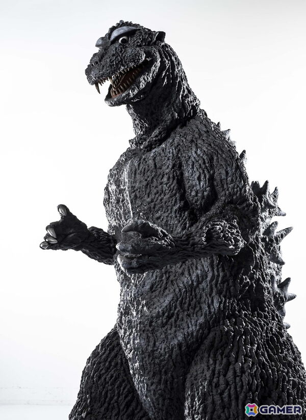 ゴジラ・フェス 2025」“バーニングミレゴジ”の姿を収めたメイン