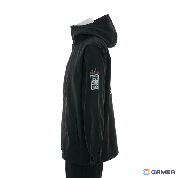 アニメ「ぼっち・ざ・ろっく！」ギターケース風ボディバッグや下北沢の地図をイメージしたアウター、ぼっちのサイン入りスニーカーが登場の画像