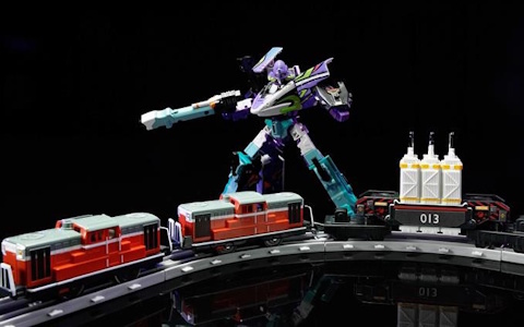 「プラレール」×「エヴァンゲリオン」コラボでヤシマ作戦に登場する車両や武器を再現した商品2種が12月6日に発売！