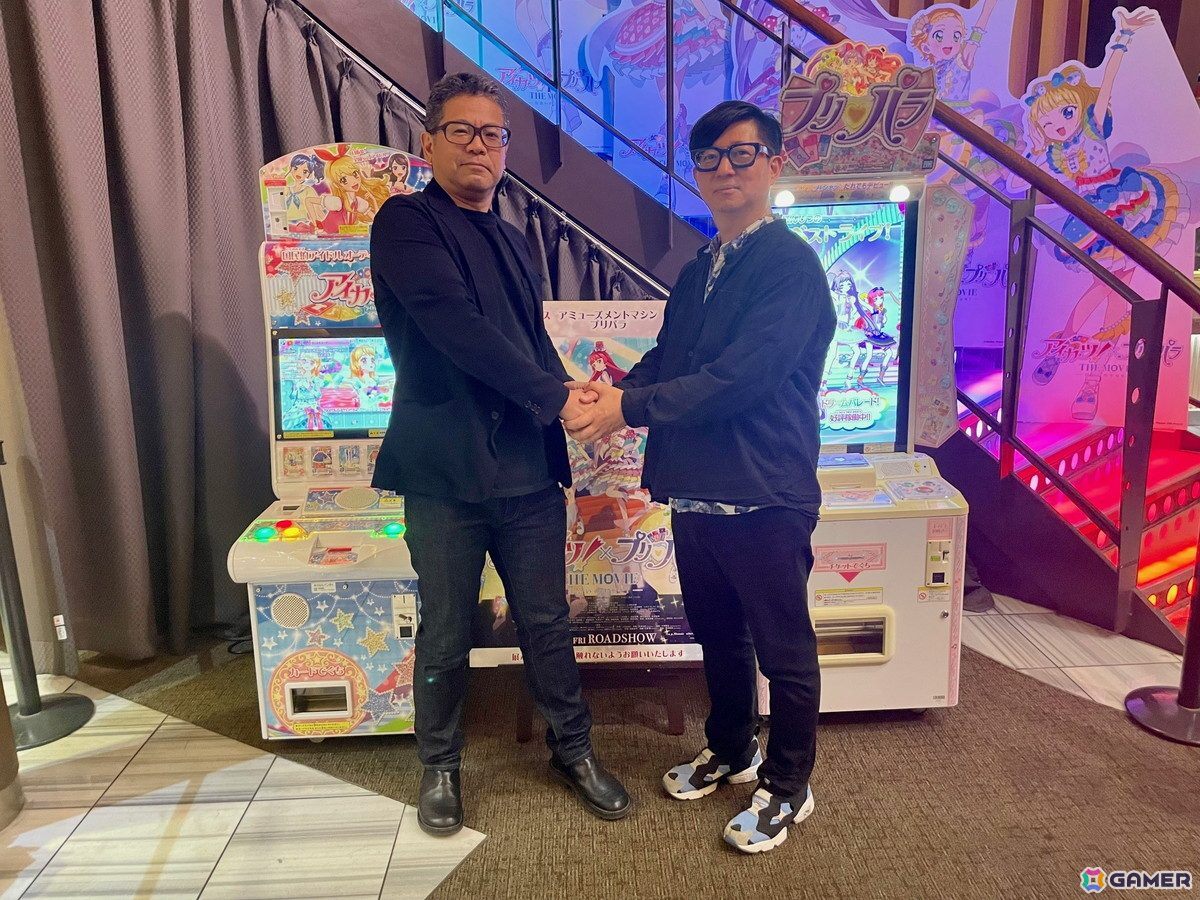 バンダイ・原田真史氏（左）、タカラトミーアーツ・大庭晋一郎氏（右）。