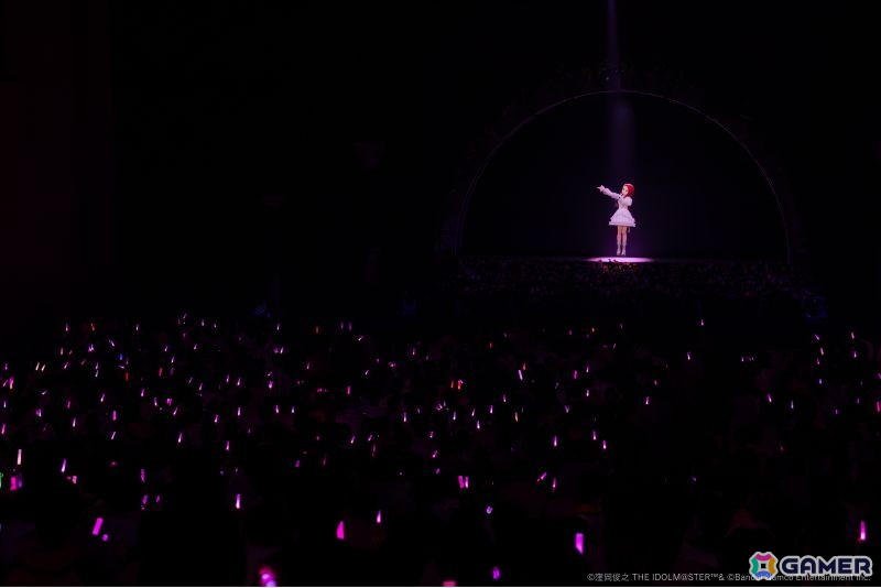 「アイマス」ライブイベント「高槻やよい・水瀬伊織 twin live」レポート――花をテーマに笑顔と心温まるステージの画像