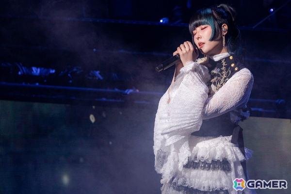 「メメントモリ 1st Live ～The Singing of Laments～」のイベントレポートが公開！Daokoさん、平原綾香さん、片桐さん、山本彩さんらへのインタビューの模様もの画像