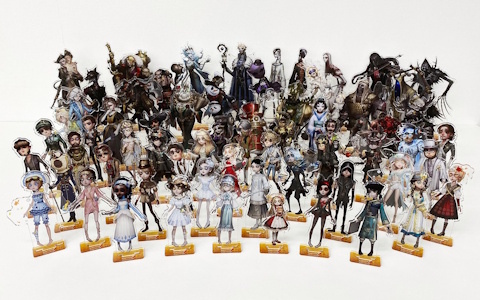 「Identity V 第五人格」人形師や火災調査員など追加キャラも加わったアクリルスタンド（全145種）、缶バッジ（全158種）の再受注が開始！の画像