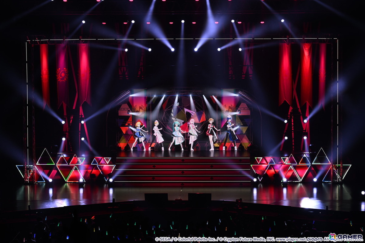 「プロセカ」出演キャストによる盛りだくさんのライブステージが届けられた「プロジェクトセカイ 5th Anniversary 感謝祭」レポートの画像