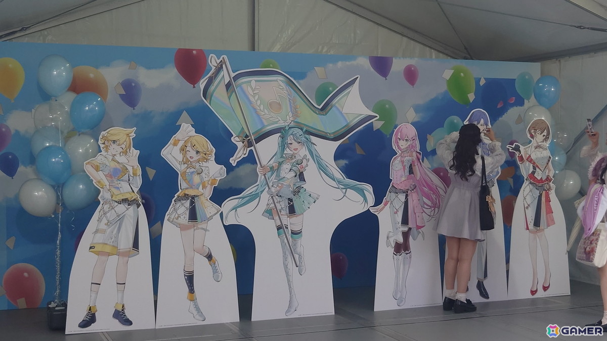「プロセカ」出演キャストによる盛りだくさんのライブステージが届けられた「プロジェクトセカイ 5th Anniversary 感謝祭」レポートの画像