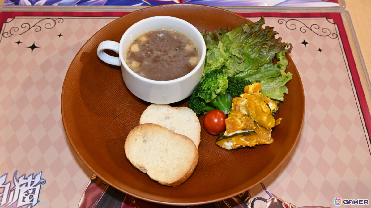 「白猫プロジェクト NEW WORLD'S アフターハロウィンパーティーカフェ」内覧会レポート!ボリューム満点のフードメニューやハロウィン仕様のグッズに注目の画像