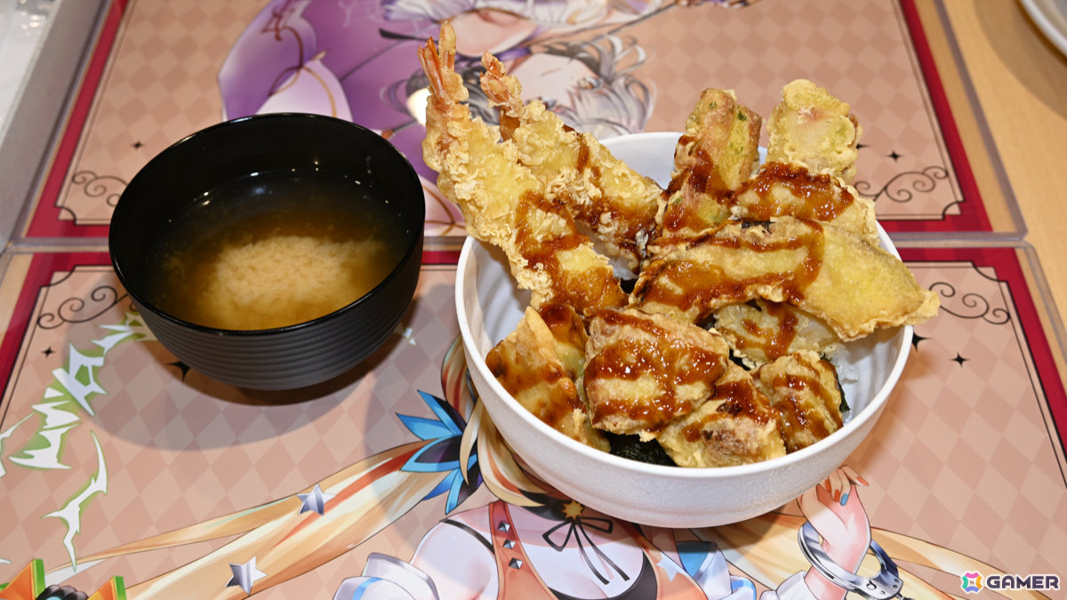 「白猫プロジェクト NEW WORLD'S アフターハロウィンパーティーカフェ」内覧会レポート!ボリューム満点のフードメニューやハロウィン仕様のグッズに注目の画像