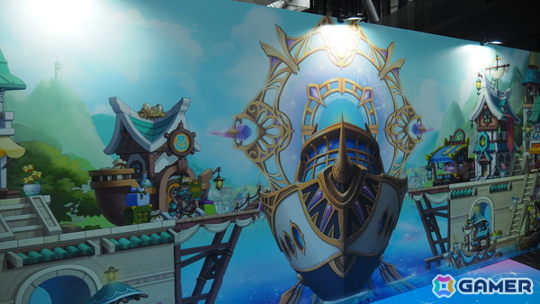 高柳知葉さんが声を担当する新規職業「緋眼の旅人レン」が発表！「メイプルストーリー」オフラインイベント「2025 Super Maple Party」をレポートの画像