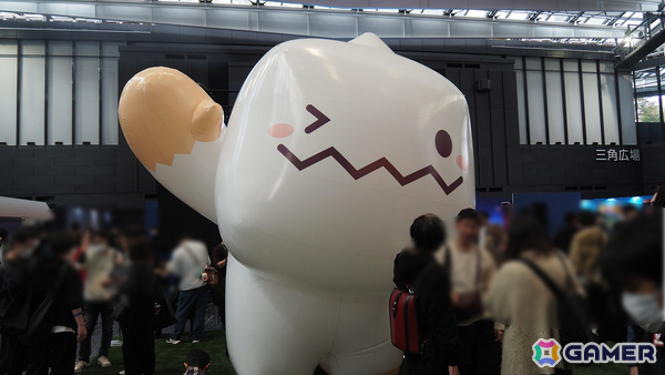 高柳知葉さんが声を担当する新規職業「緋眼の旅人レン」が発表！「メイプルストーリー」オフラインイベント「2025 Super Maple Party」をレポートの画像