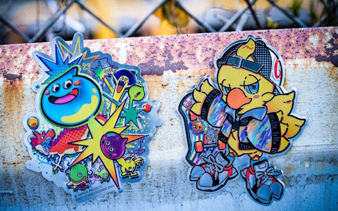 渋谷イメージのスライムたちとチョコボによる新グッズ「SHIBUYA ART　アルミマグネット」がSQUARE ENIX GARDENで11月12日に発売！