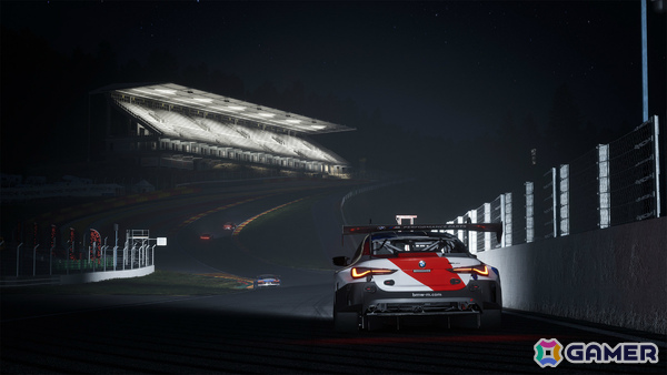 リアリティと競争性を兼ね備えたレーシングシミュレーション「RENNSPORT」PS5版が発売!クロスプレイにも対応の画像