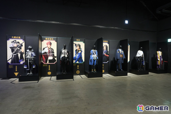 「ミュージカル『刀剣乱舞』 十周年記念 乱舞博覧会」前期日程の写真レポートが公開！“刀ミュ“の歩みとこれまでの本公演12作品の名場面を体感できる空間にの画像5