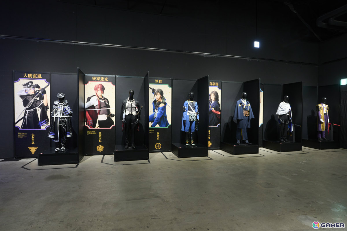 「ミュージカル『刀剣乱舞』 十周年記念 乱舞博覧会」前期日程の写真レポートが公開!“刀ミュ“の歩みとこれまでの本公演12作品の名場面を体感できる空間にの画像