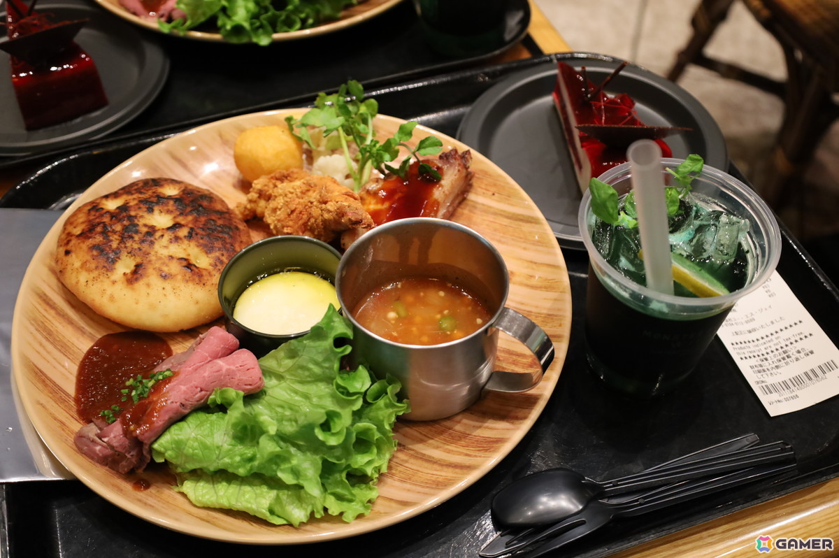 ユニバーサル・スタジオ・ジャパンと「モンスターハンターワイルズ」のコラボレストラン「モンスターハンターワイルズ ~モリバーの宴~」を先行体験の画像