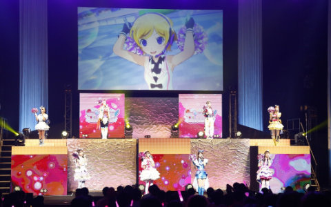 ヴァンパイア セイヴァー」に登場するモンスターの女子会が描かれた