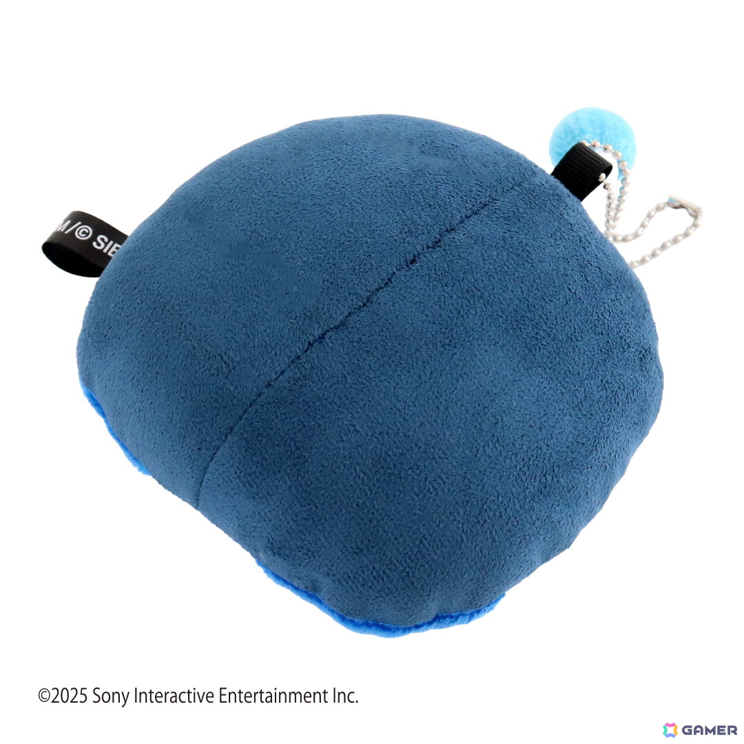 初代プレイステーション型のクッションと「ASTRO BOT」からアストロのクリーナーチャームが発売!の画像
