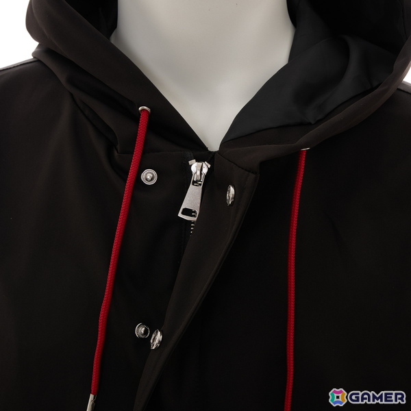 「キングダム ハーツ」シリーズよりソラとロクサスの衣装や繋がりを繊細に織り込んだアウター、トートバッグ、バッグチャームが登場！の画像