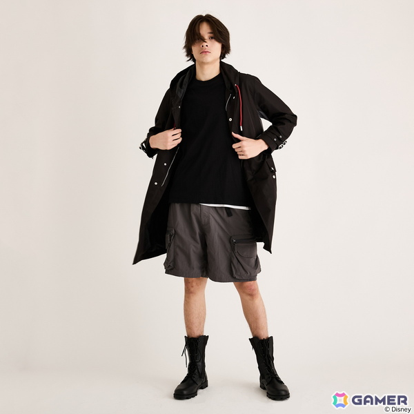 「キングダム ハーツ」シリーズよりソラとロクサスの衣装や繋がりを繊細に織り込んだアウター、トートバッグ、バッグチャームが登場！の画像