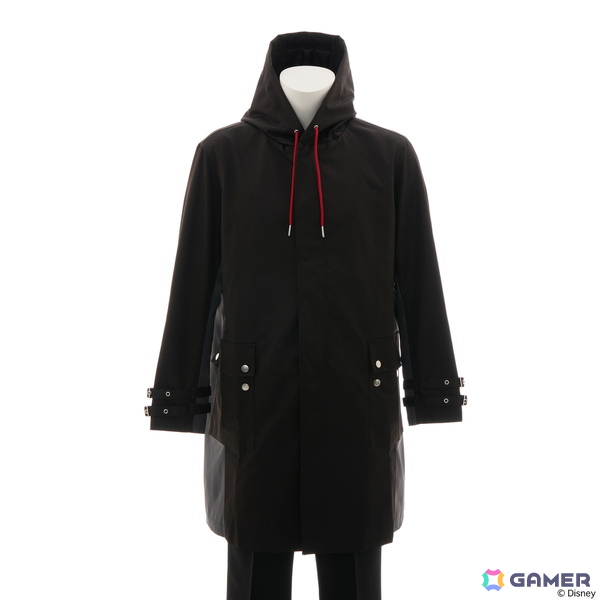 「キングダム ハーツ」シリーズよりソラとロクサスの衣装や繋がりを繊細に織り込んだアウター、トートバッグ、バッグチャームが登場！の画像