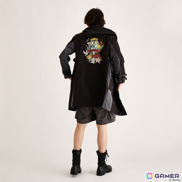 「キングダム ハーツ」シリーズよりソラとロクサスの衣装や繋がりを繊細に織り込んだアウター、トートバッグ、バッグチャームが登場！の画像