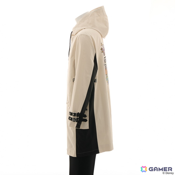 「キングダム ハーツ」シリーズよりソラとロクサスの衣装や繋がりを繊細に織り込んだアウター、トートバッグ、バッグチャームが登場！の画像