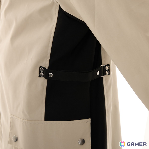 「キングダム ハーツ」シリーズよりソラとロクサスの衣装や繋がりを繊細に織り込んだアウター、トートバッグ、バッグチャームが登場！の画像