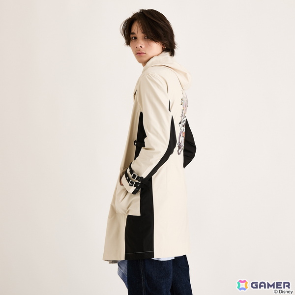 「キングダム ハーツ」シリーズよりソラとロクサスの衣装や繋がりを繊細に織り込んだアウター、トートバッグ、バッグチャームが登場！の画像