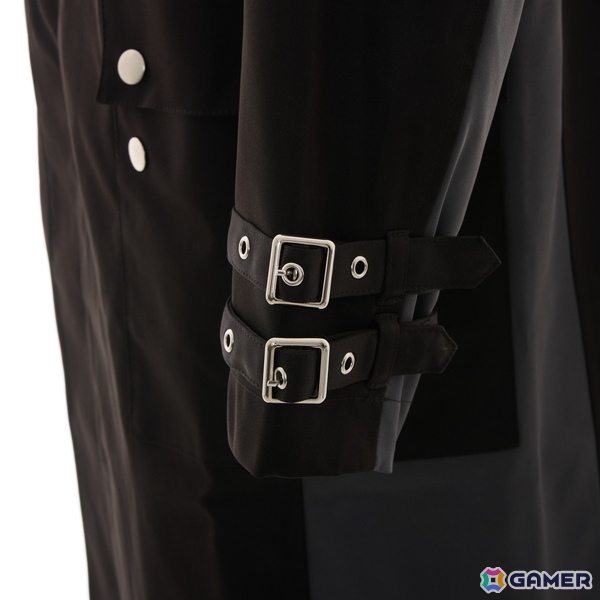 「キングダム ハーツ」シリーズよりソラとロクサスの衣装や繋がりを繊細に織り込んだアウター、トートバッグ、バッグチャームが登場！の画像