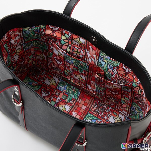 「キングダム ハーツ」シリーズよりソラとロクサスの衣装や繋がりを繊細に織り込んだアウター、トートバッグ、バッグチャームが登場！の画像