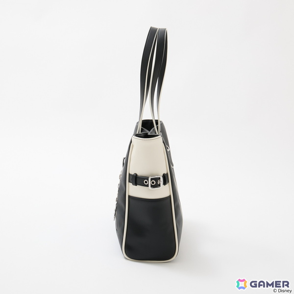 「キングダム ハーツ」シリーズよりソラとロクサスの衣装や繋がりを繊細に織り込んだアウター、トートバッグ、バッグチャームが登場！の画像