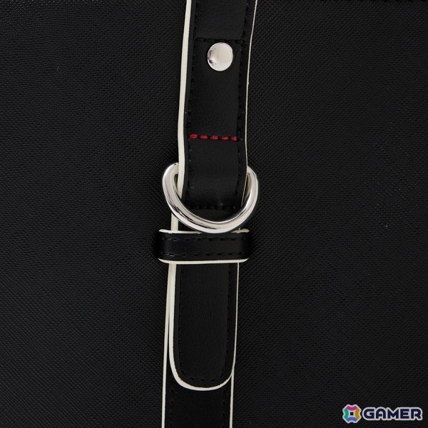 「キングダム ハーツ」シリーズよりソラとロクサスの衣装や繋がりを繊細に織り込んだアウター、トートバッグ、バッグチャームが登場！の画像