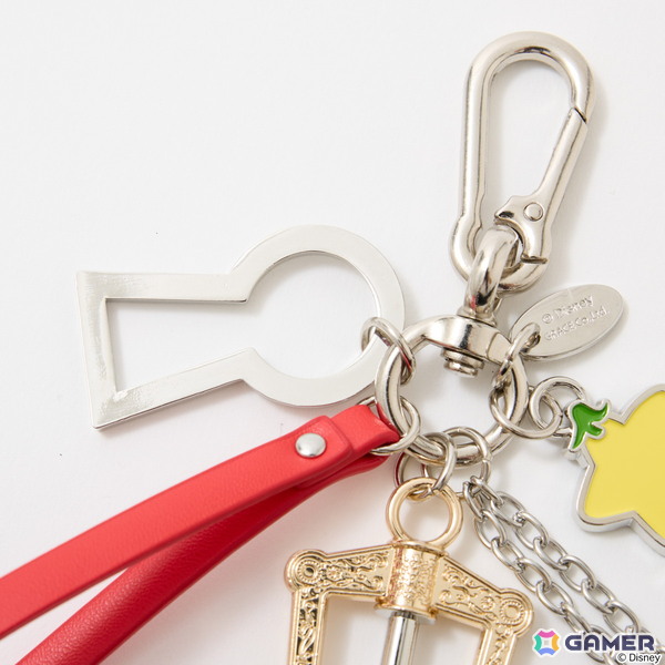 「キングダム ハーツ」シリーズよりソラとロクサスの衣装や繋がりを繊細に織り込んだアウター、トートバッグ、バッグチャームが登場！の画像