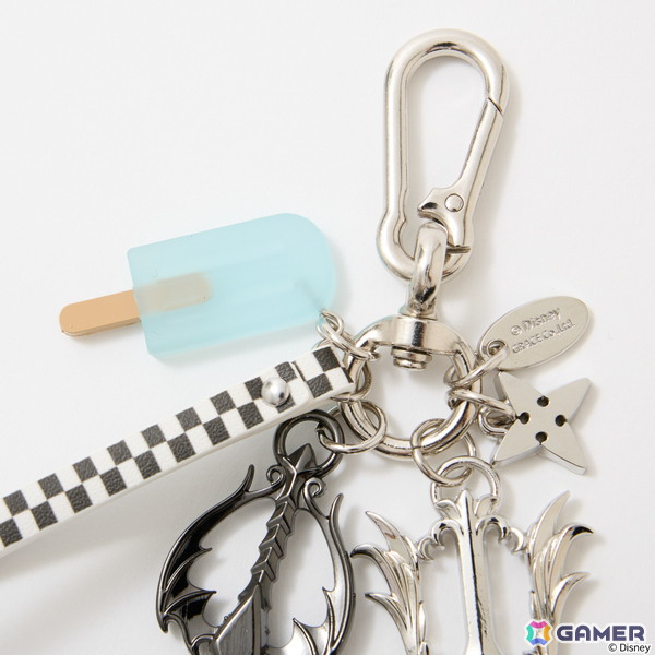 キングダム ハーツ」シリーズよりソラとロクサスの衣装や繋がりを繊細