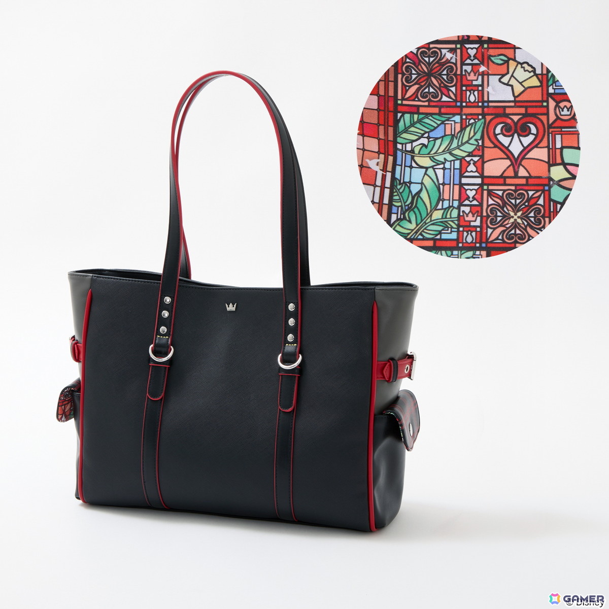 「キングダム ハーツ」シリーズよりソラとロクサスの衣装や繋がりを繊細に織り込んだアウター、トートバッグ、バッグチャームが登場！の画像