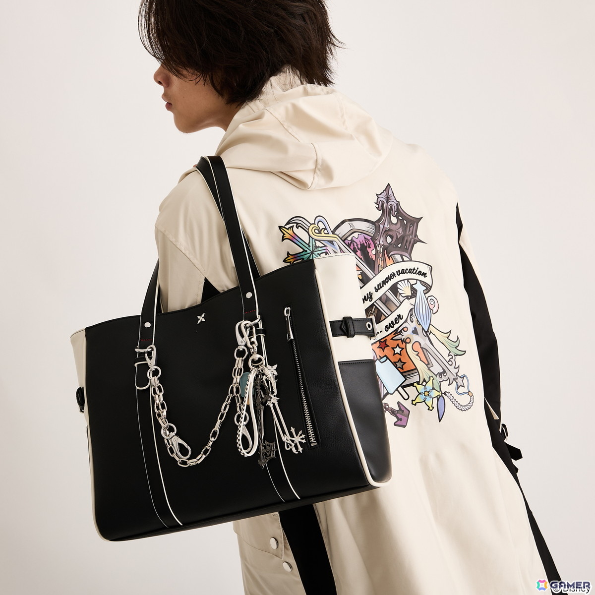 キングダム ハーツ」シリーズよりソラとロクサスの衣装や繋がりを繊細