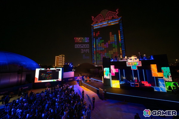 ドバイ・フレームが2,000機以上のドローンでゲーム画面に！世界初の空中テトリス公式戦「Red Bull Tetris World Final」の公式レポートが到着の画像5