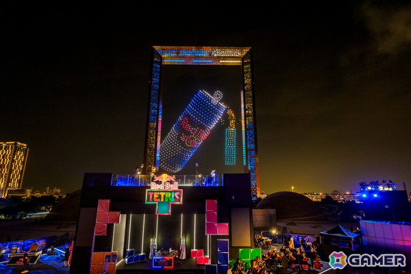 ドバイ・フレームが2,000機以上のドローンでゲーム画面に！世界初の空中テトリス公式戦「Red Bull Tetris World Final」の公式レポートが到着の画像6