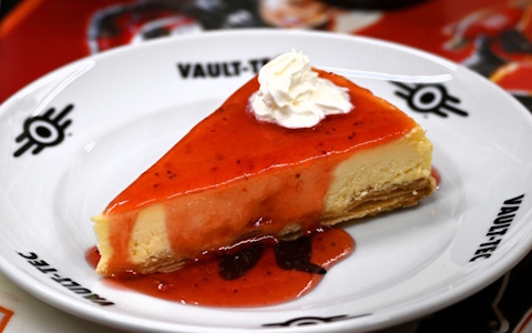 「Fallout Collaboration Cafe」の内覧会をレポート！ヌカ・コーラ・クアンタムや“完璧に保存されたパイ”などファンなら一度は食したいメニューに注目
