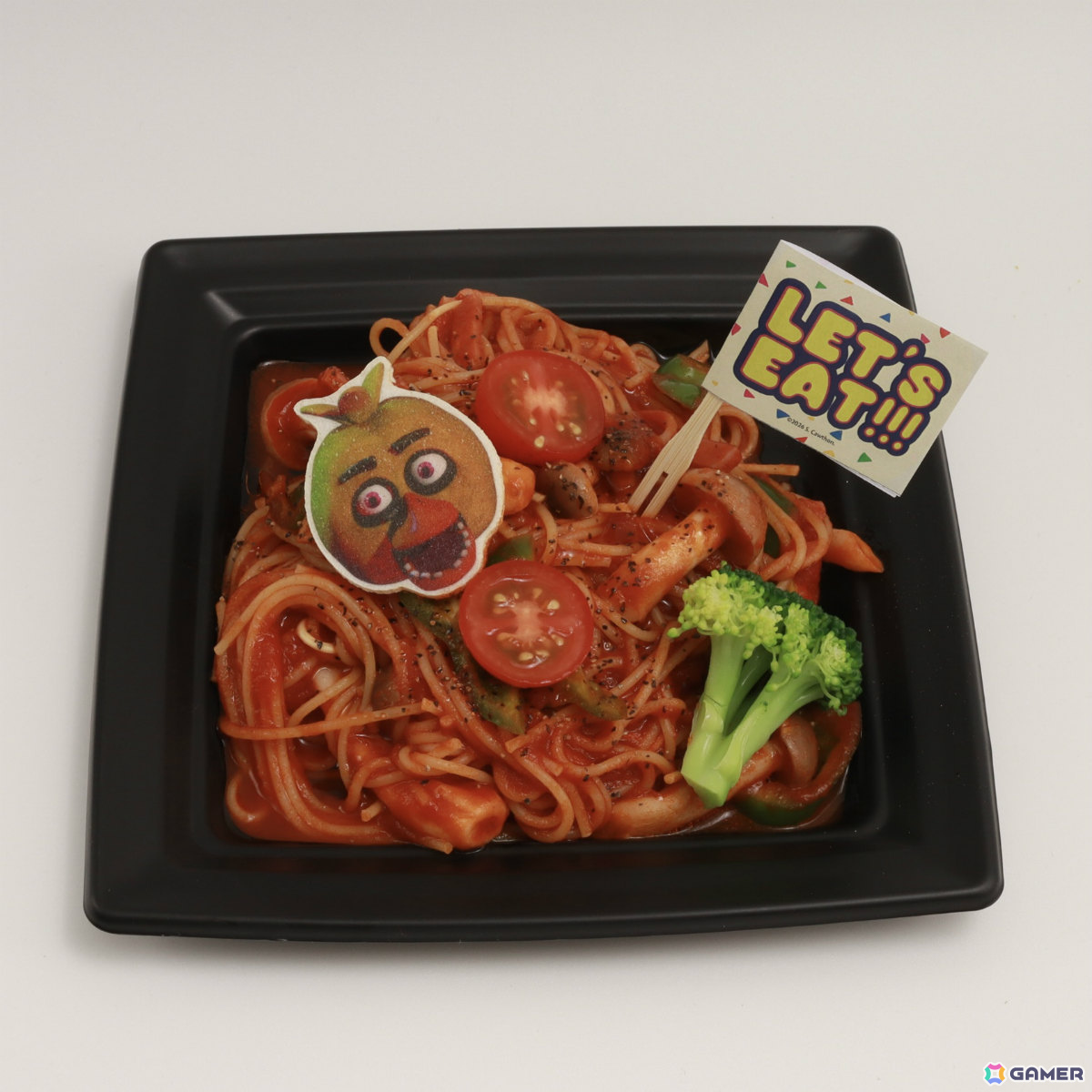 FNAF コラボカフェ ピザ 空箱 ＋ 限定コップ ＆ ストロー FNAFコラボ