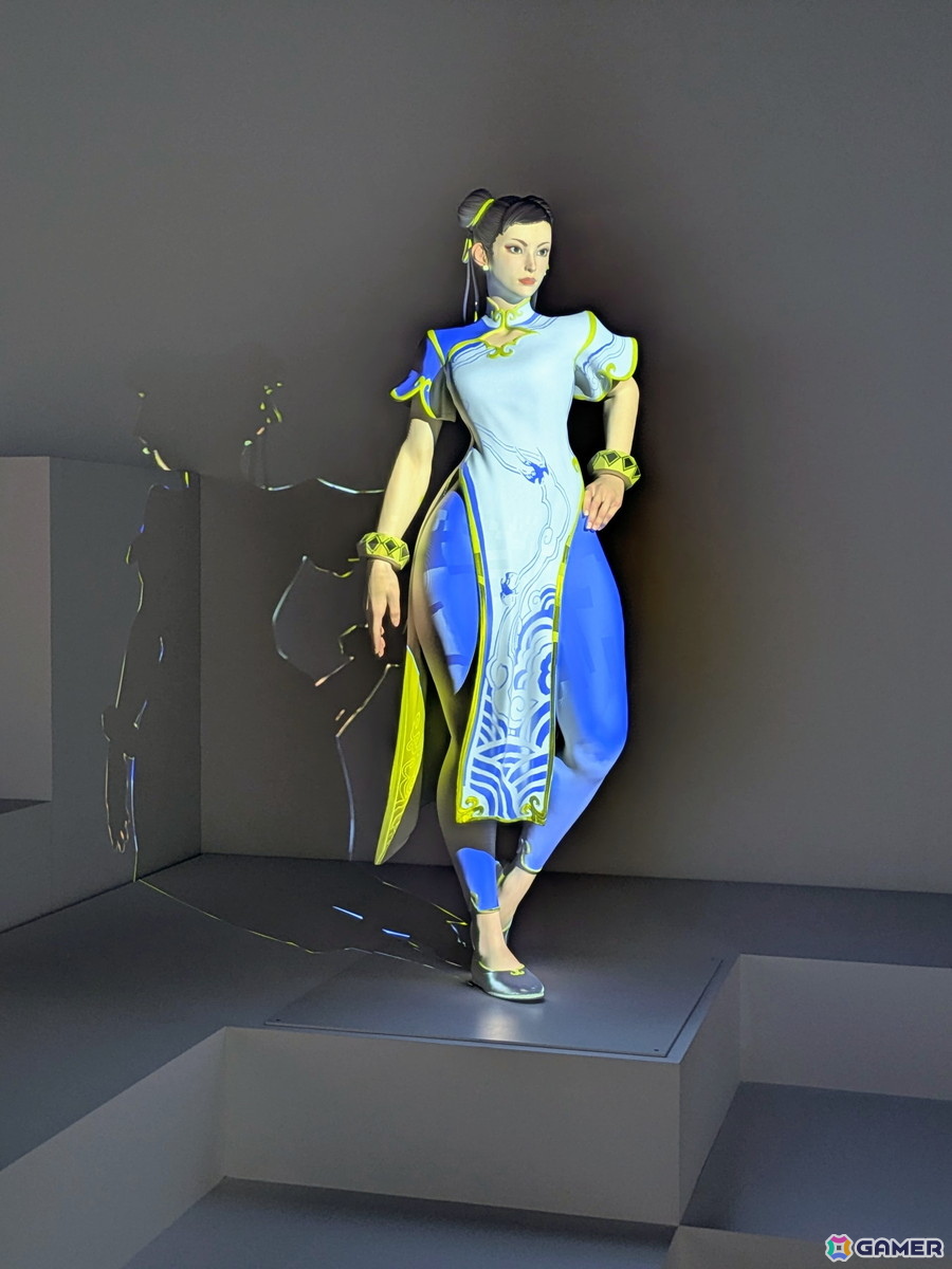 展示コーナー「プロジェクションマッピング(春麗)」(C)CAPCOM