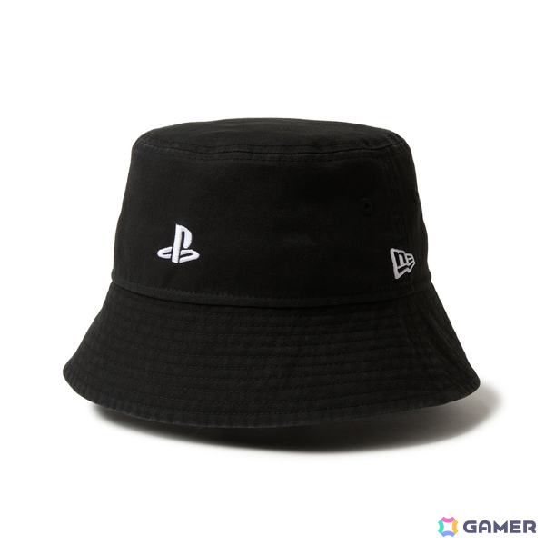 PlayStationとニューエラの初となるコラボコレクションが2026年1月8日に発売!ロゴや△〇×□マークがデザインされたアパレルやバッグなどを展開の画像