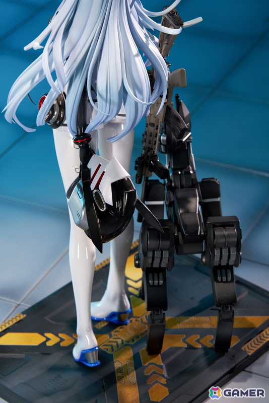 「ドルフロ」416がスキン・真夜中の福音の姿でフィギュア化！スタイリッシュなパイロットスーツが肢体ラインを美しく際立たせるの画像21