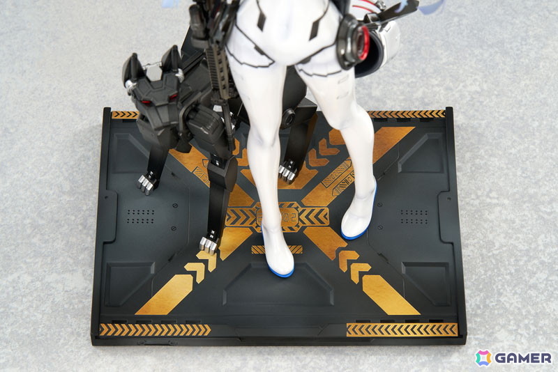 「ドルフロ」416がスキン・真夜中の福音の姿でフィギュア化!スタイリッシュなパイロットスーツが肢体ラインを美しく際立たせるの画像